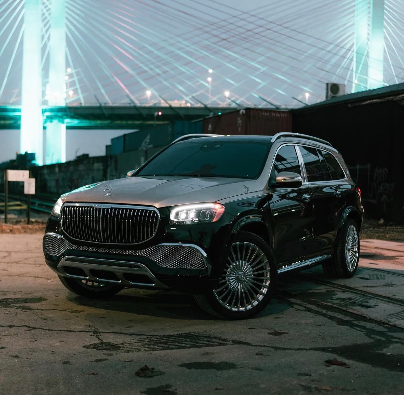 2021 Maybach GLS600 Black/Gold