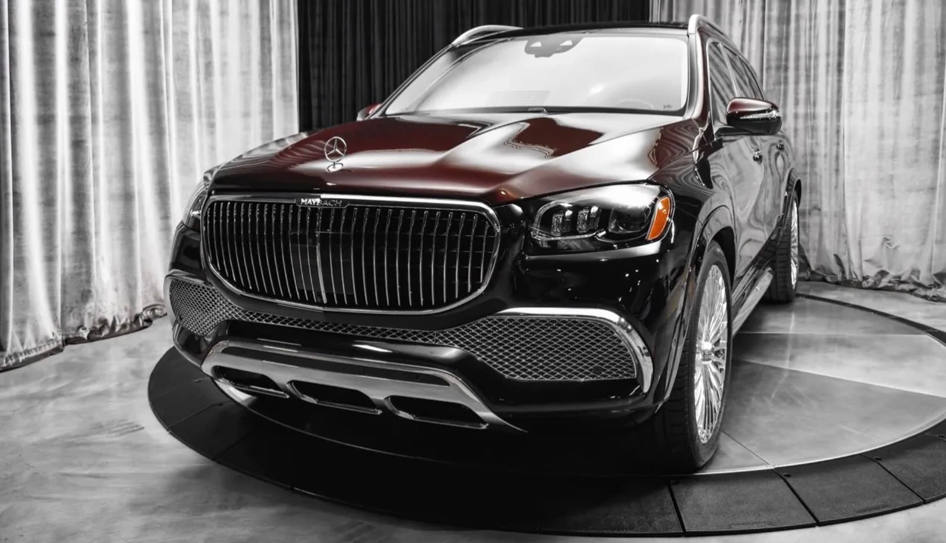 2023 Maybach GLS600 Black/Red