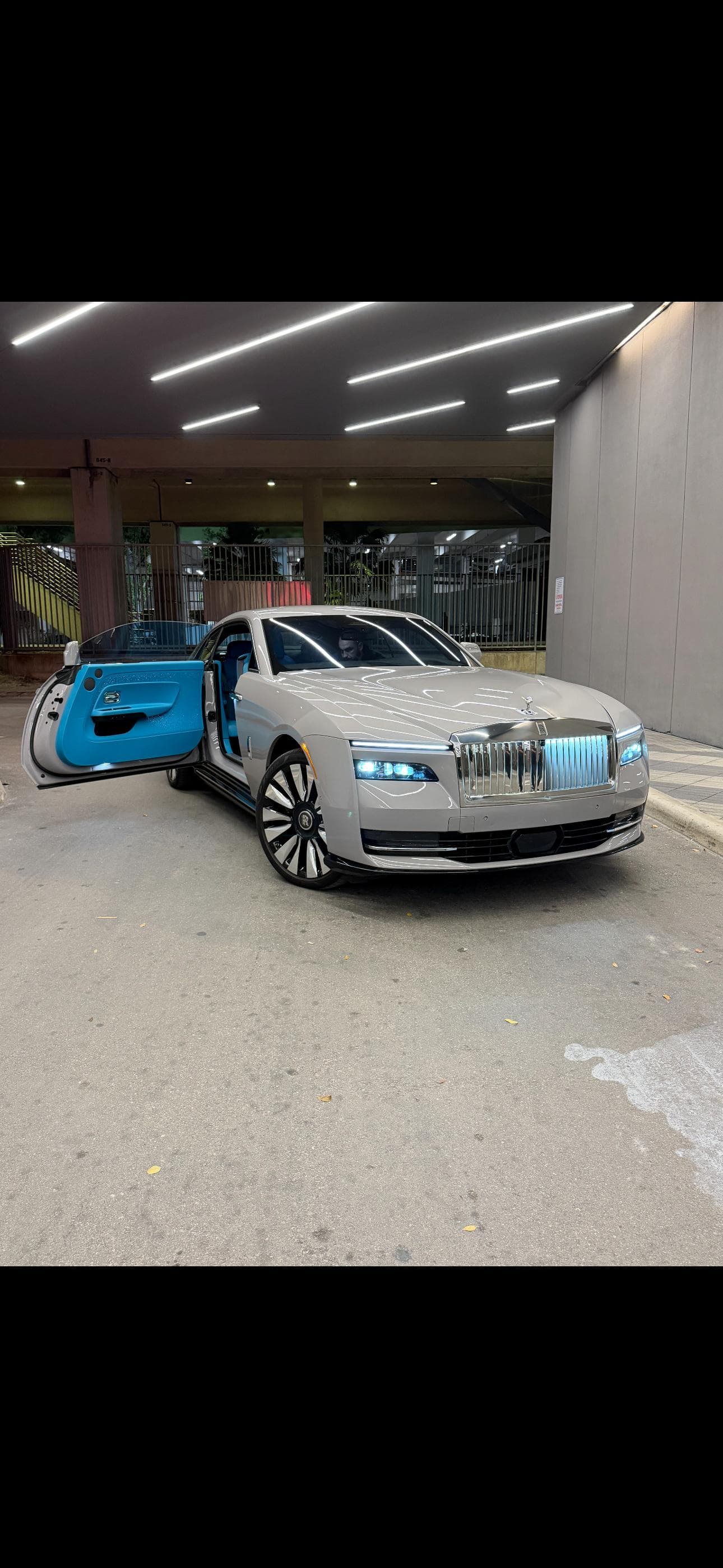 2025 Rolls-Royce Spectre